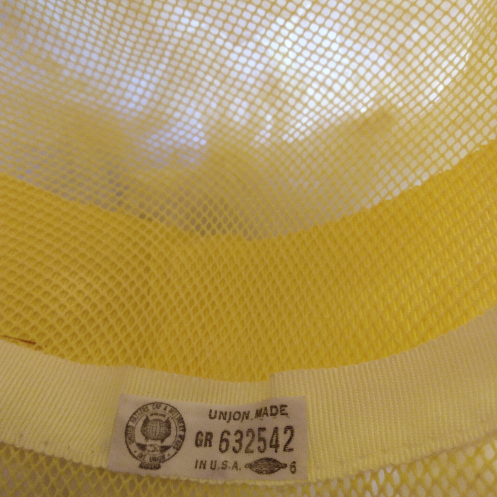 A fancy vintage flower hat with yellow band - Picture 3 of 4